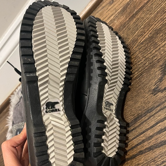 Sorel women boots size 7.5 - Picture 4 of 5